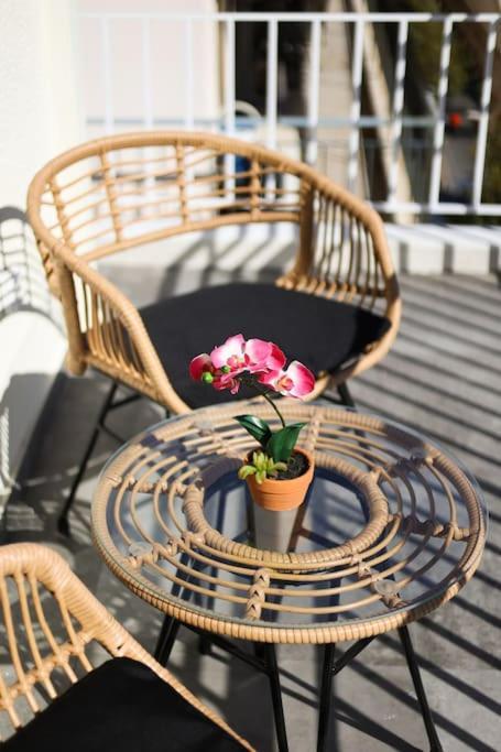 Blue Delta Apartment Palaio Faliro 아테네 외부 사진