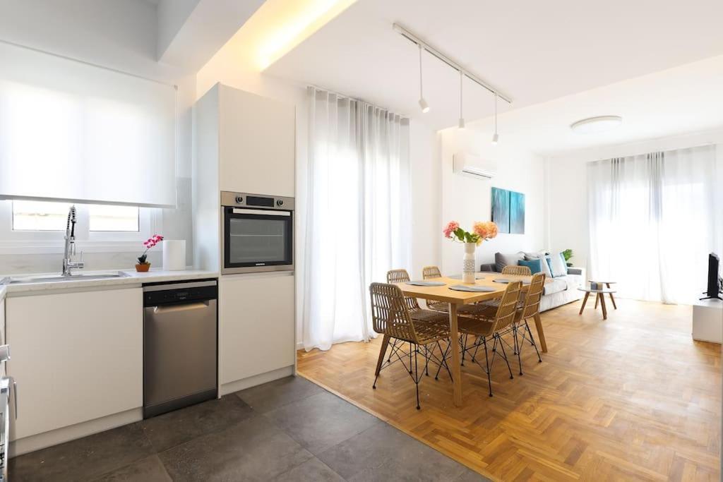 Blue Delta Apartment Palaio Faliro 아테네 외부 사진