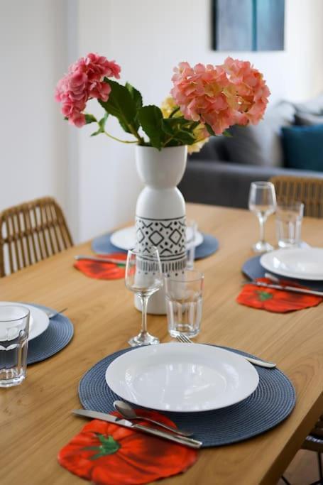 Blue Delta Apartment Palaio Faliro 아테네 외부 사진