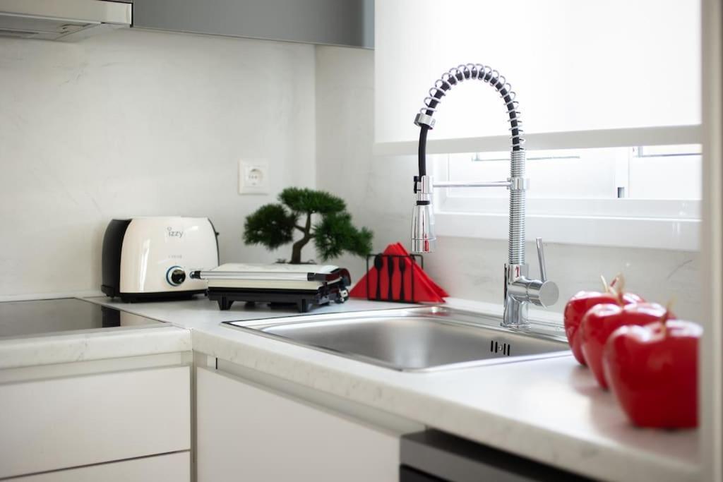 Blue Delta Apartment Palaio Faliro 아테네 외부 사진