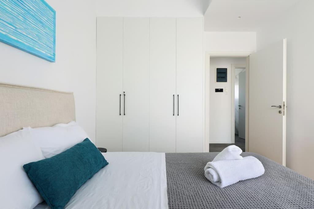 Blue Delta Apartment Palaio Faliro 아테네 외부 사진